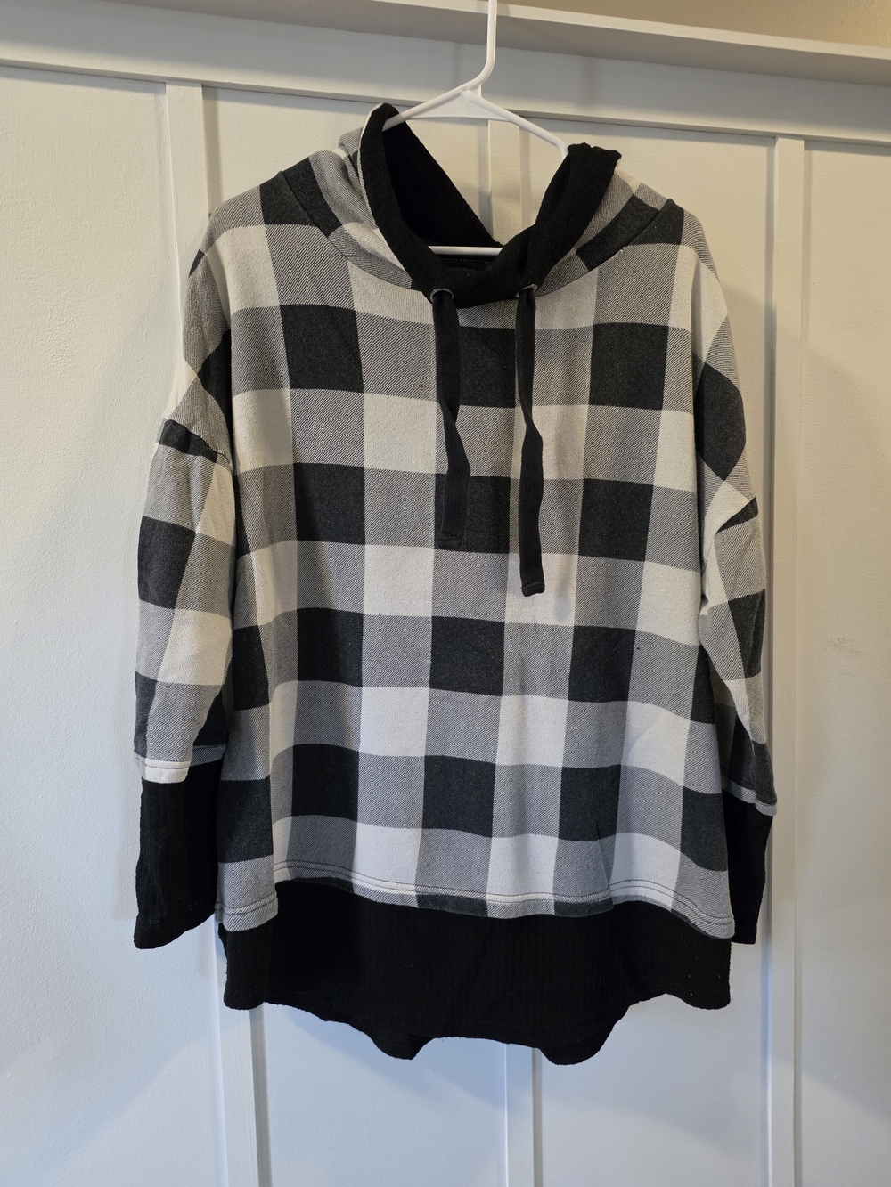 Maurices Black and White Buffalo Plaid Crewneck Hoodie